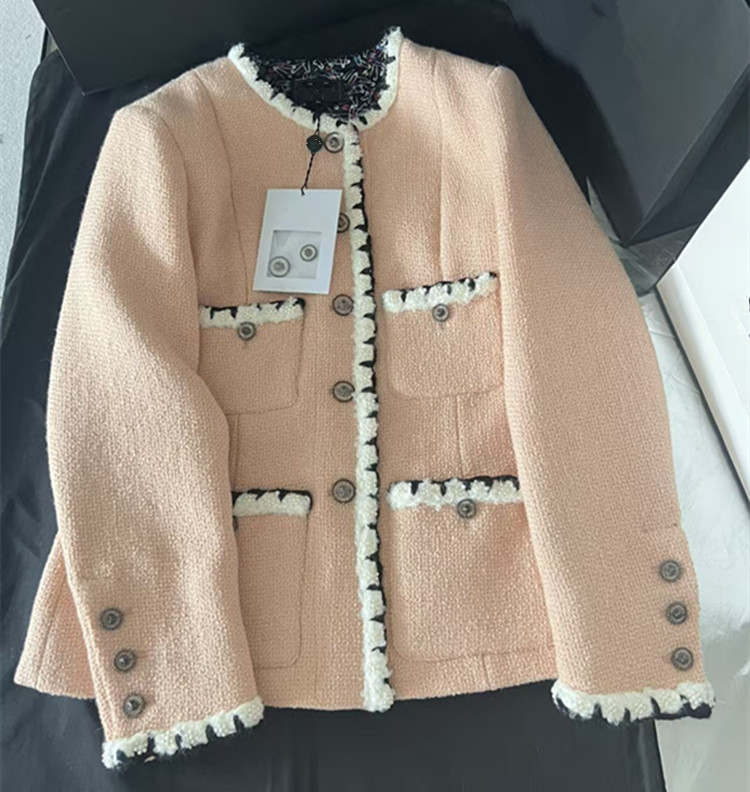 Summer Clothing In Winter - Completo set gonna e cappotto in