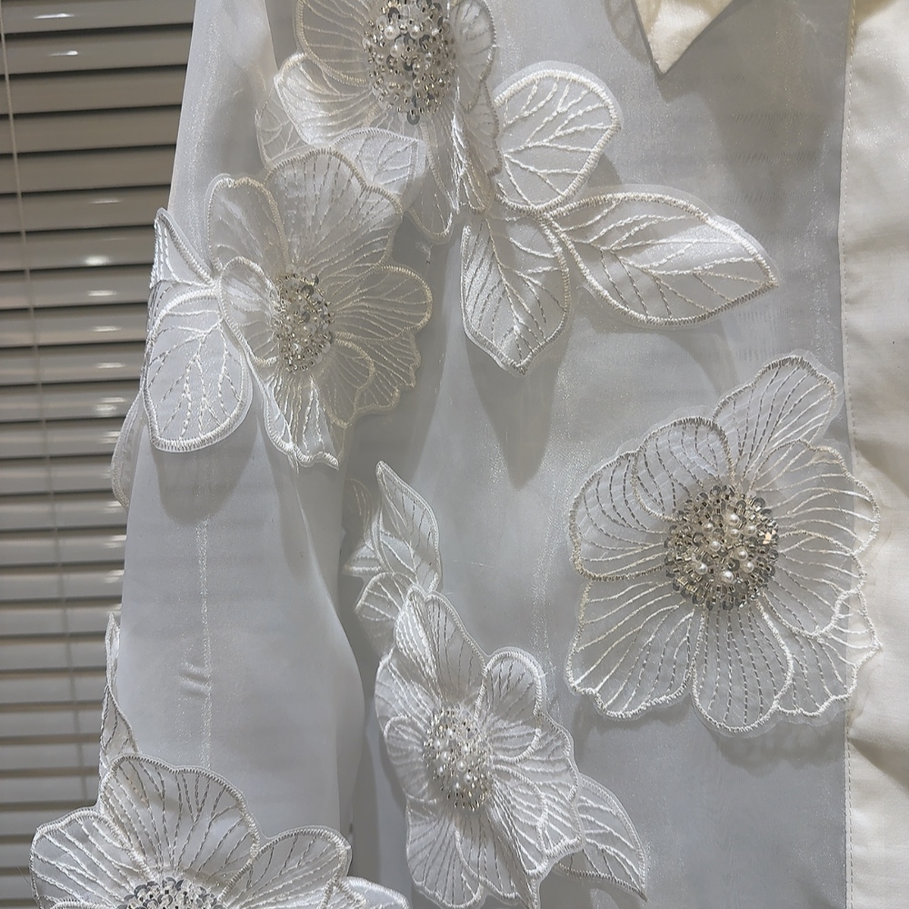 Paillettes primaverili Fiori 3 - Crop Blouse Linen recensione e prezzo